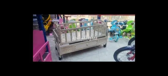 سرير بيبي لأند